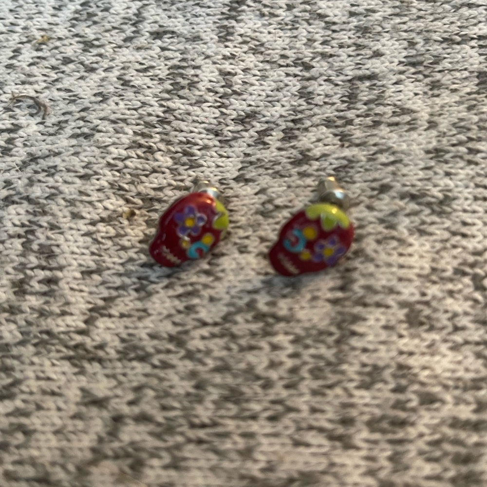 Skull earrings